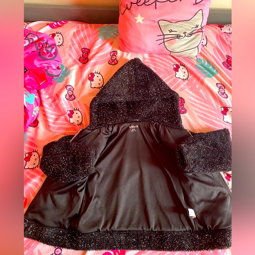 Kidpik fluffy sweater ( sparkly)